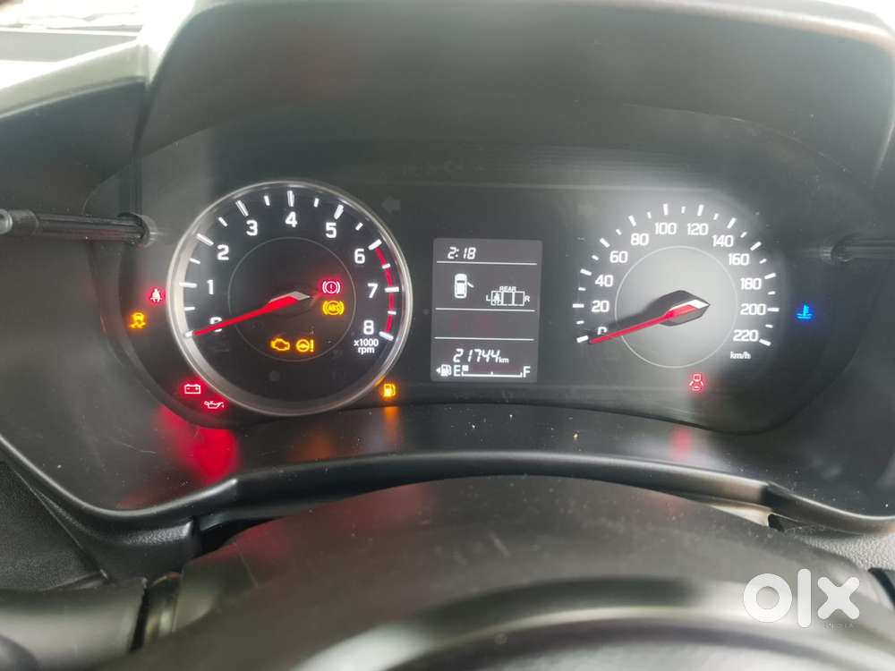 Maruti Suzuki New-gen Swift 2025 Petrol 21744 Km Driven