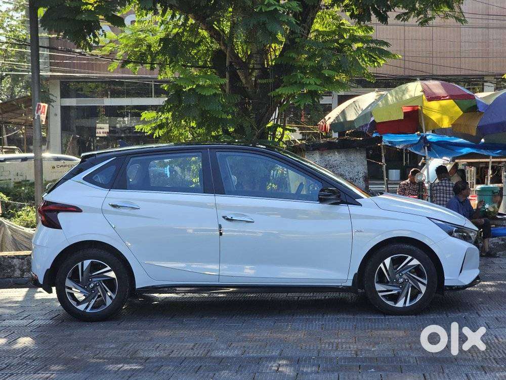 Hyundai New I20 1.2 Asta (o) Ivt, 2022, Petrol