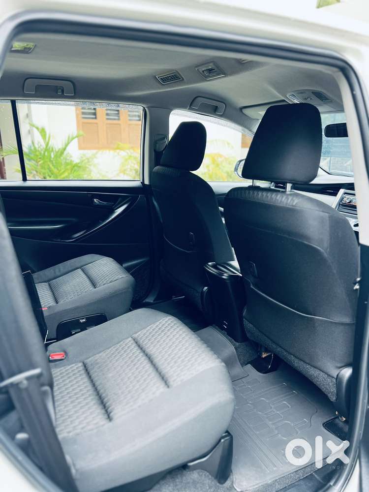 Toyota Innova Crysta 2.4 G Mt, 2017, Diesel