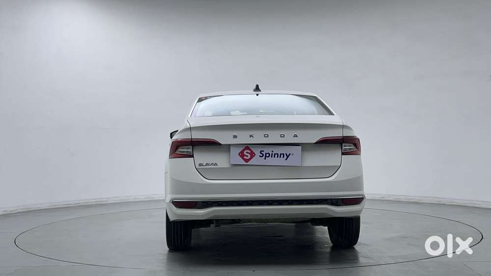 Skoda Slavia Style 1.0l Tsi At, 2023, Petrol