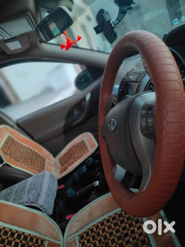 Mahindra Xuv500 W8 Fwd 2015