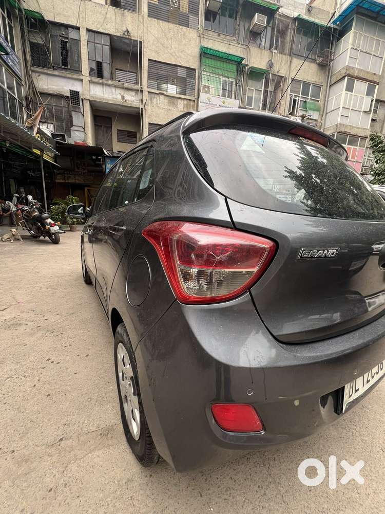 Hyundai Grand I10 Sportz, 2016, Petrol