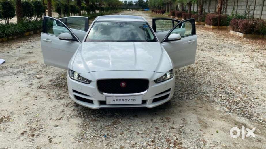 Jaguar Xe Prestige, 2017, Petrol