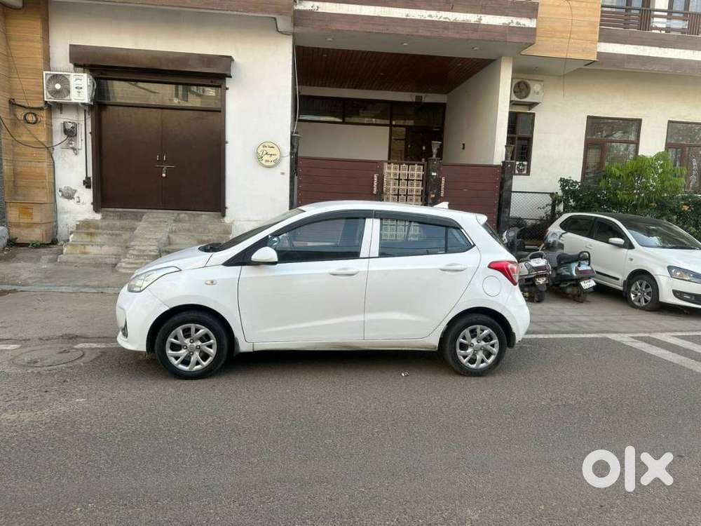Hyundai Grand I10 [2017-2020] 1.2 Kappa Vtvt Sportz At, 2018, Petrol