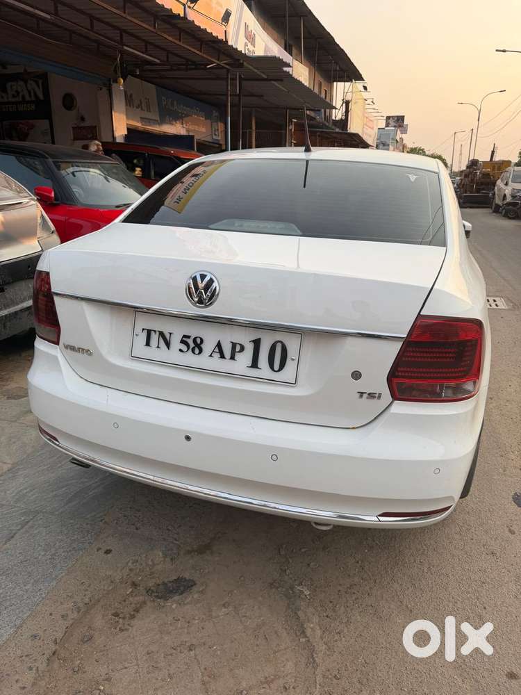 Volkswagen Vento 1.2 Highline Plus At 16 Alloy, 2017, Petrol