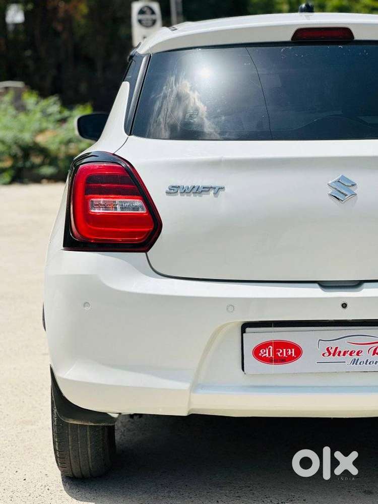 Maruti Suzuki Swift Vxi + Manual, 2022, Petrol
