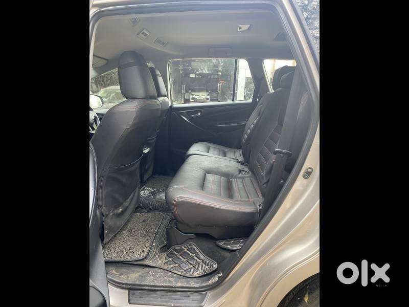 Toyota Innova Crysta 2.8 Gx At 8 Seater, 2017, Diesel