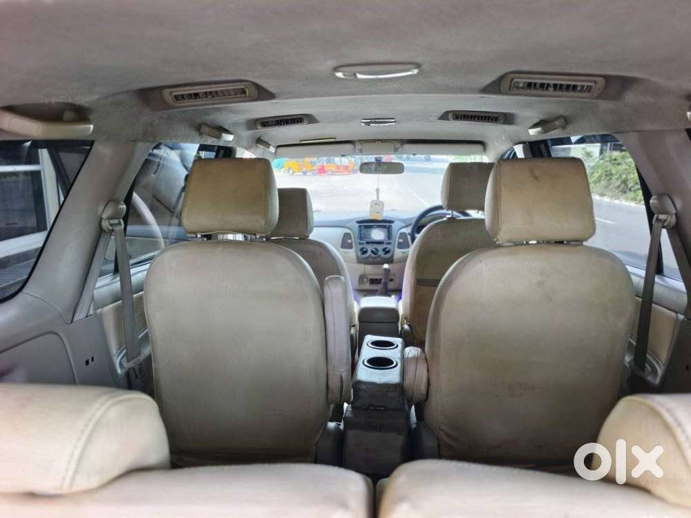 Toyota Innova 2.5 G (diesel) 7 Seater Bs Iv, 2011, Diesel
