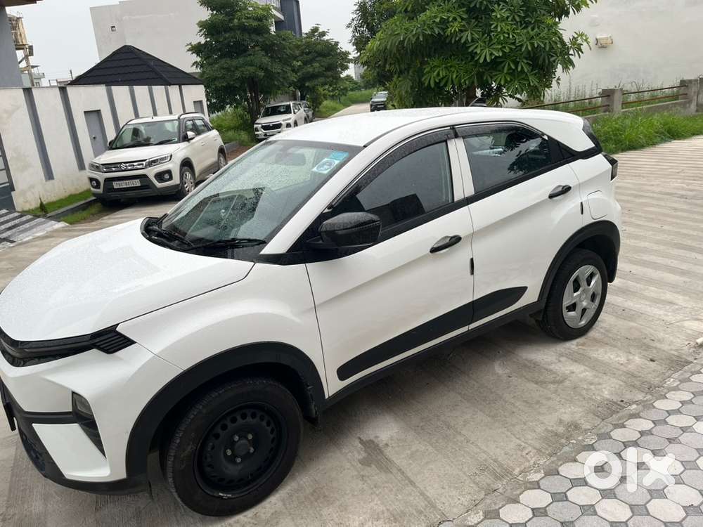 Tata Nexon Petrol 2024
