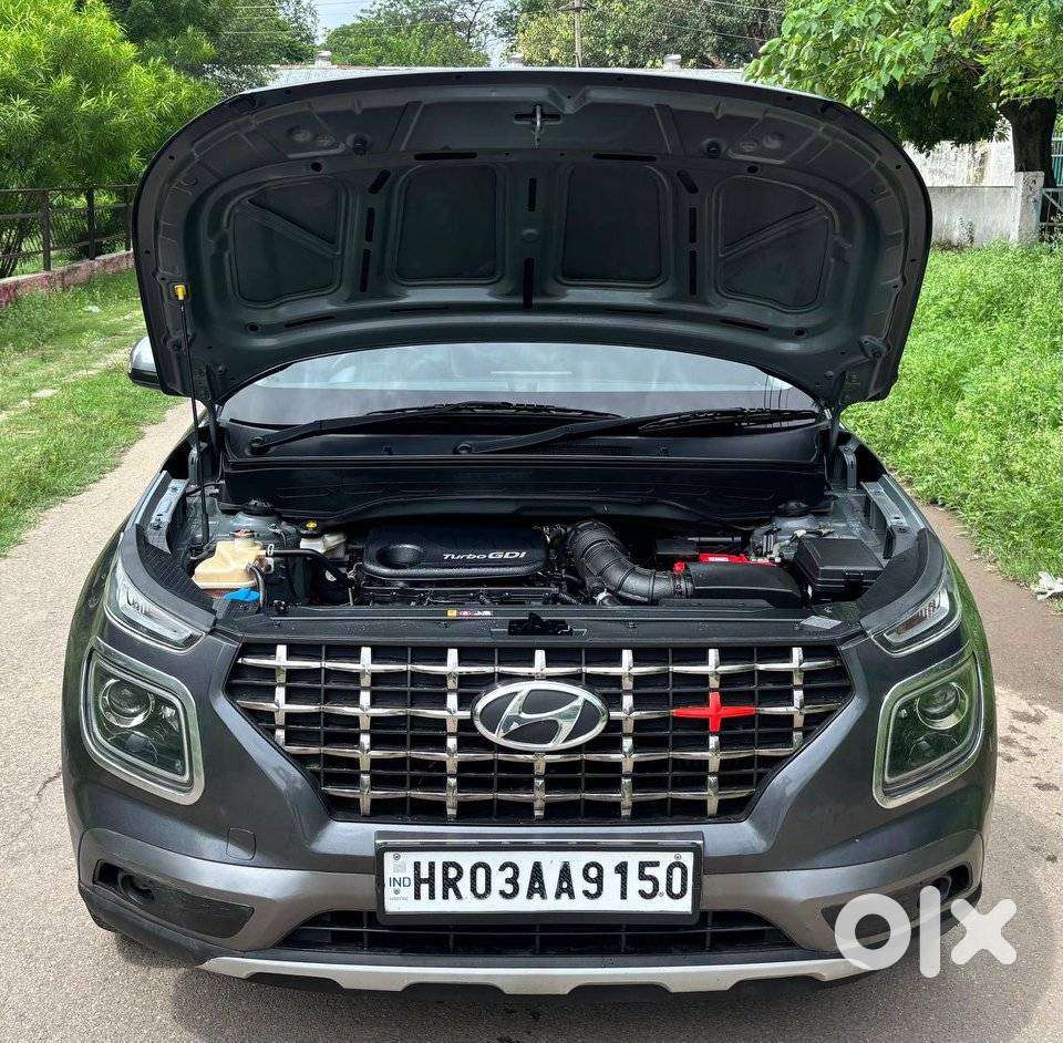 Hyundai Venue, 2021, Petrol