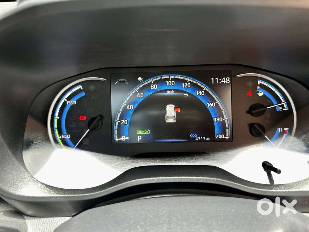 Toyota Innova Hycross 2.0 Zx (o) Hybrid 7 Str, 2025, Petrol