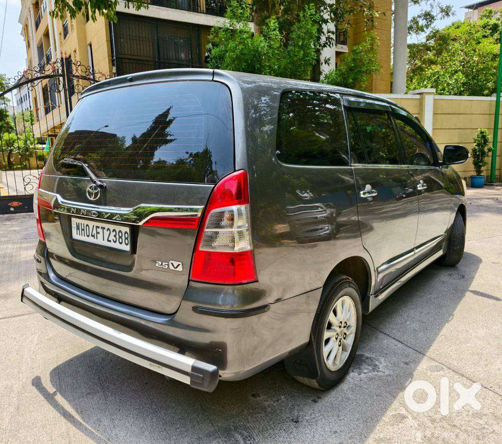 Toyota Innova 2.5 Vx 8 Seater Bs Iv, 2014, Diesel