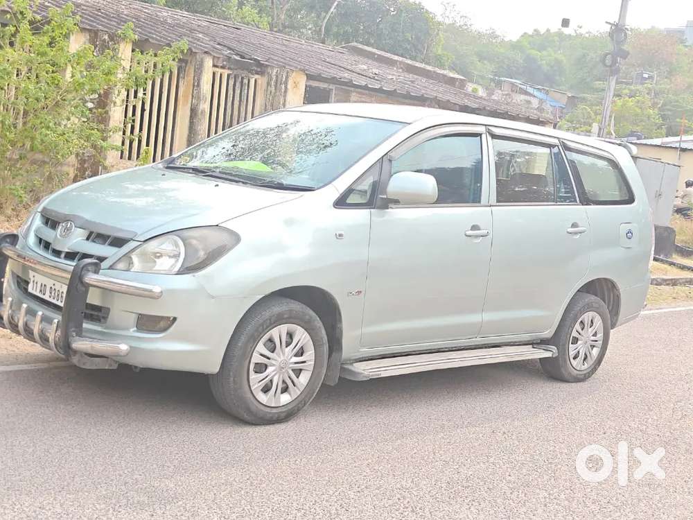 Toyota Innova 2008 Diesel Well Maintained Showroom Service.