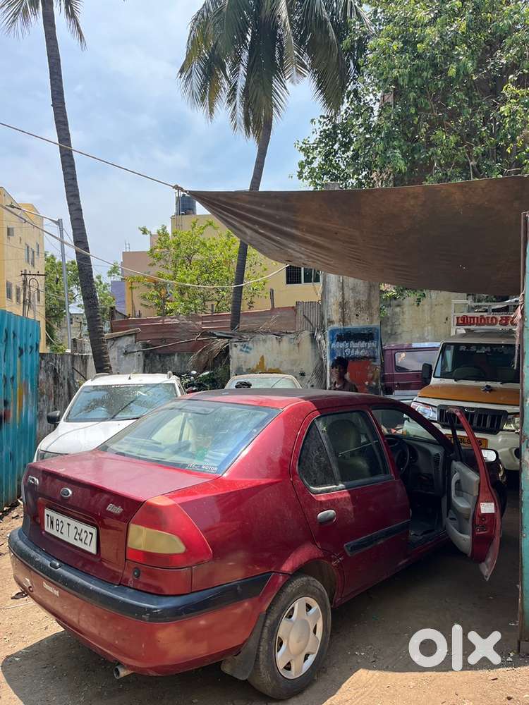 Ford Ikon Petrol 2004