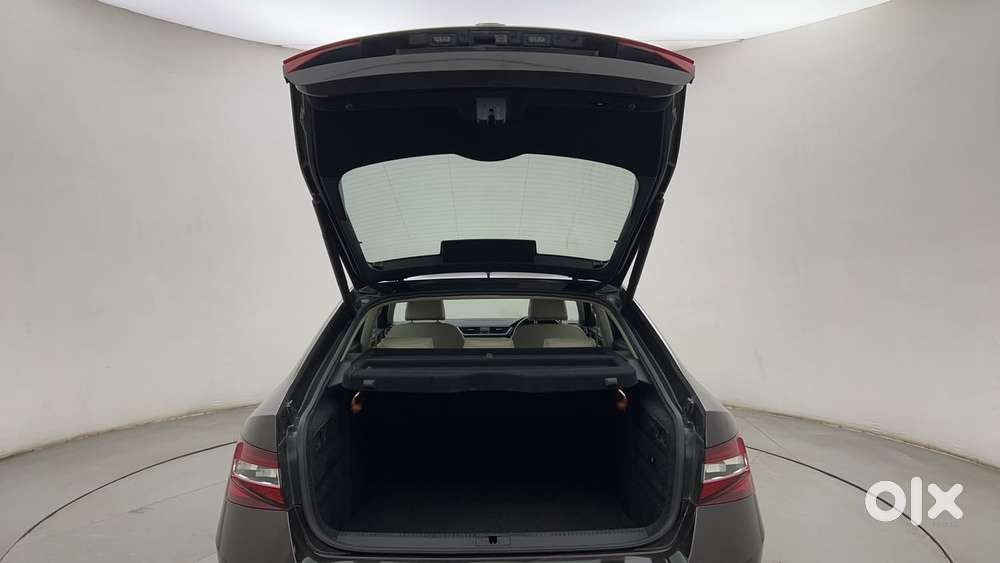 Skoda Superb Lk 1.8 Tsi At, 2016, Petrol