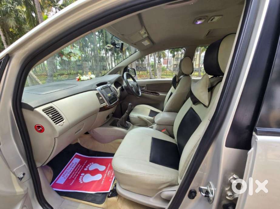 Toyota Innova 2.5 V 8 Str, 2015, Diesel