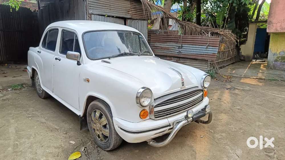 Hindustan Motor Ambassador Grand..ac Model 2013