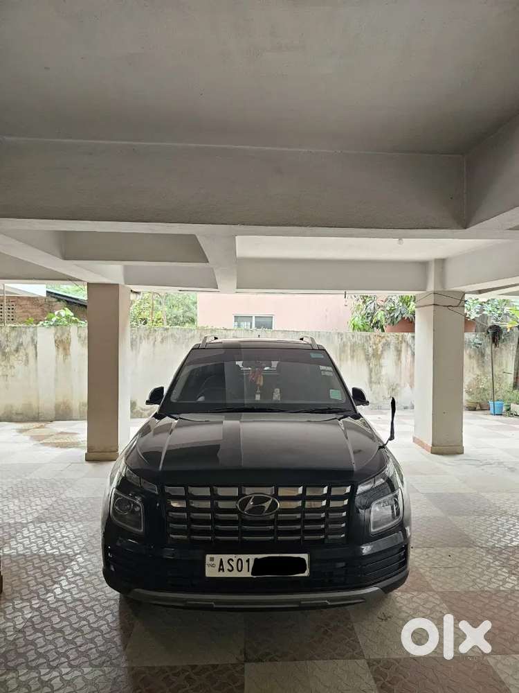 Hyundai Venue 2022 Petrol Well Maintained