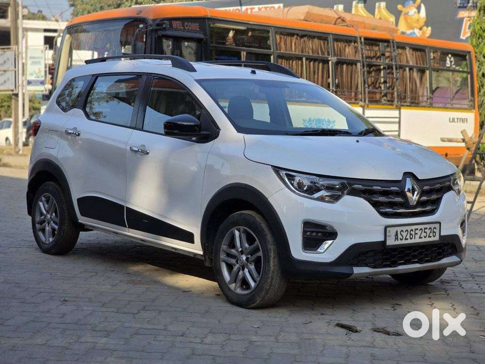Renault Triber Rxz, 2023, Petrol