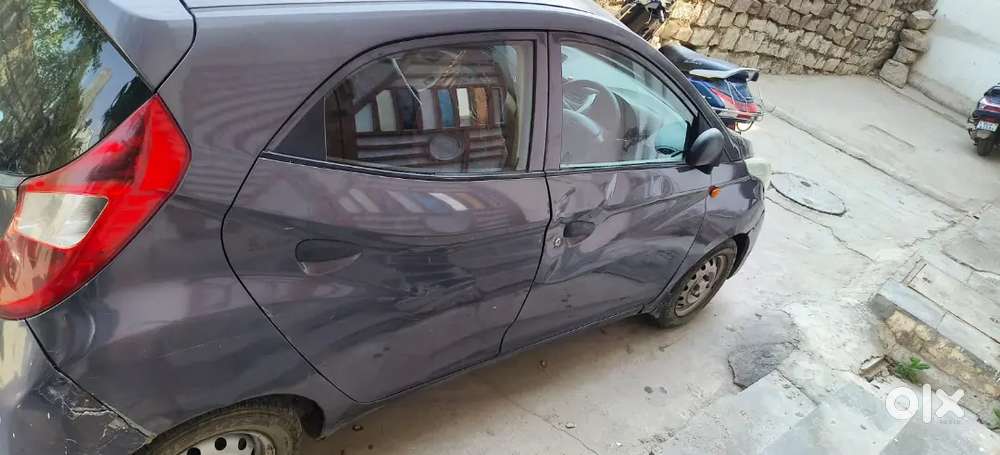 Hyundai Eon Era 2017 Petrol Taxi
November 2017 Model
Running: 1,50,000