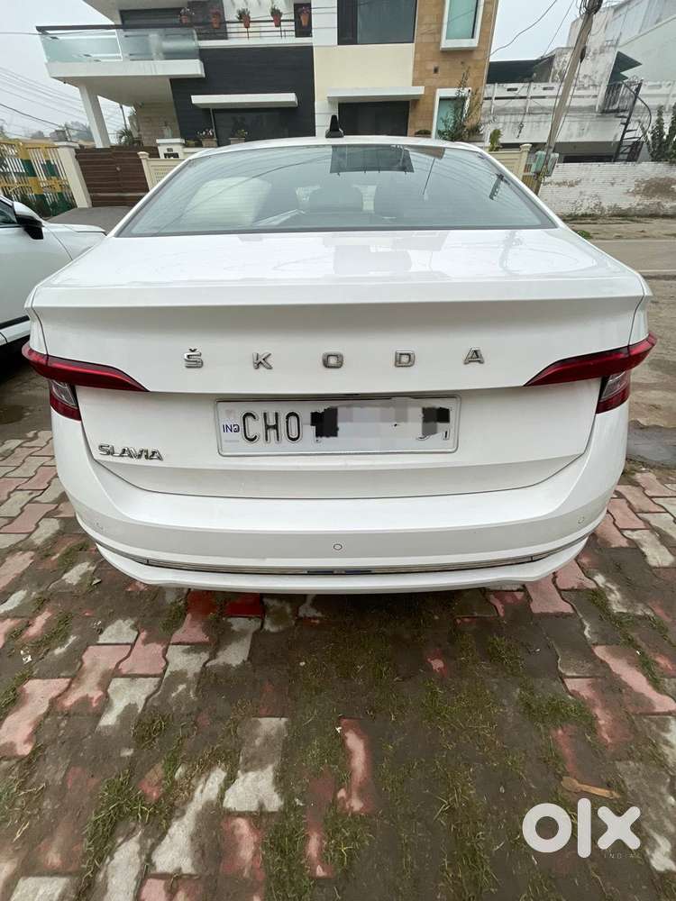 Skoda Slavia 1.5 Tsi Style At, 2023, Petrol