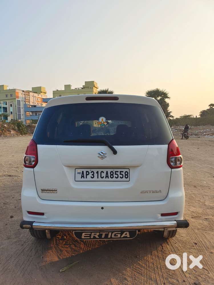 Maruti Suzuki Ertiga 2012-2015 Vdi, 2012, Diesel