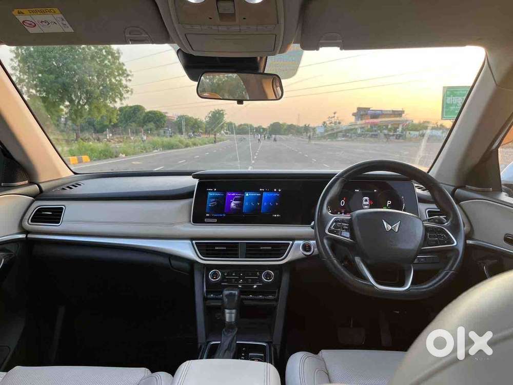 Mahindra Xuv700 2.2 Ax 7 Diesel At Str Awd, 2023, Diesel