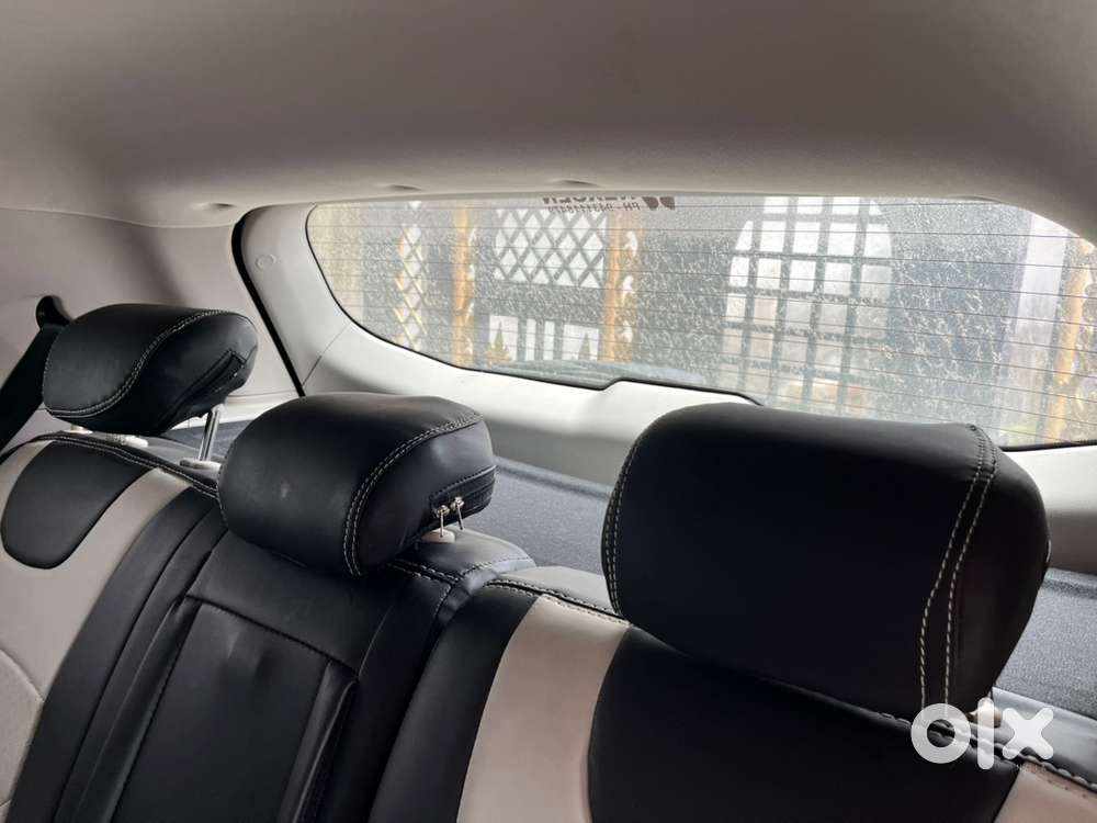 Mahindra Xuv300 Petrol 2023