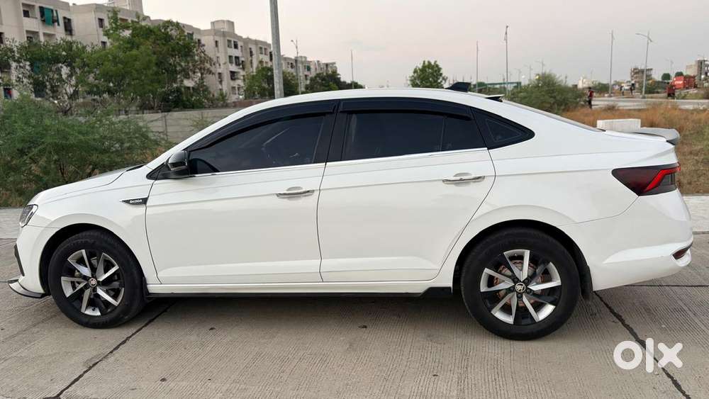 Skoda Slavia 1.0 Ambition Tsi, 2022, Petrol