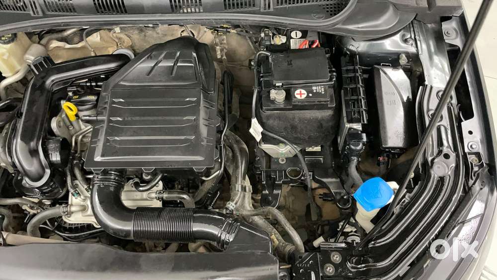 Skoda Slavia Style 1.0l Tsi Mt, 2023, Petrol