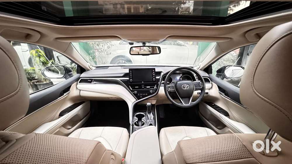 Toyota Camry Hybrid, 2022, Petrol