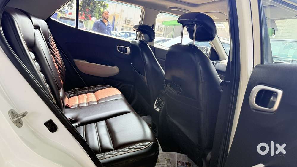 Hyundai Venue Sx (o) Mt 1.0 Turbo Dual Tone, 2022, Diesel