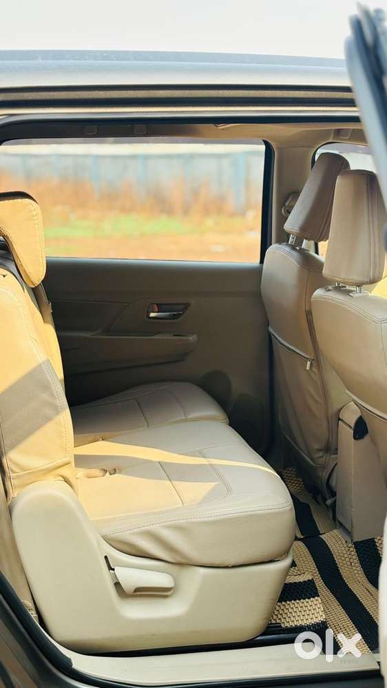 Maruti Suzuki Ertiga Vxi Shvs, 2022, Petrol