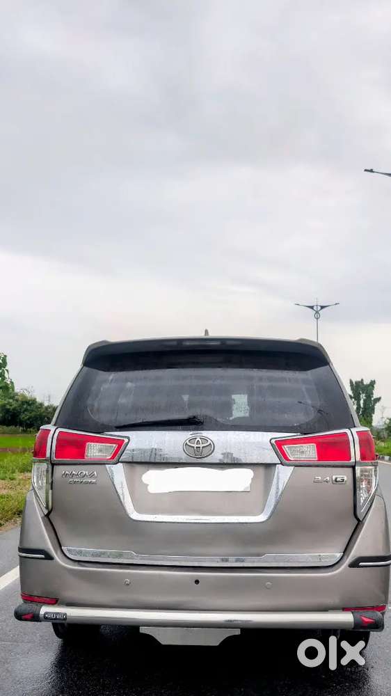 Toyota Innova Crysta G 7 2017