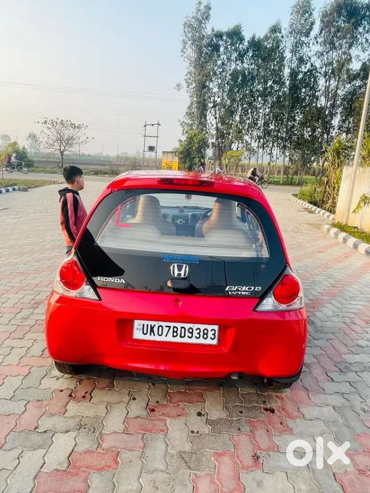 Honda Brio 2014 Petrol Well Maintained