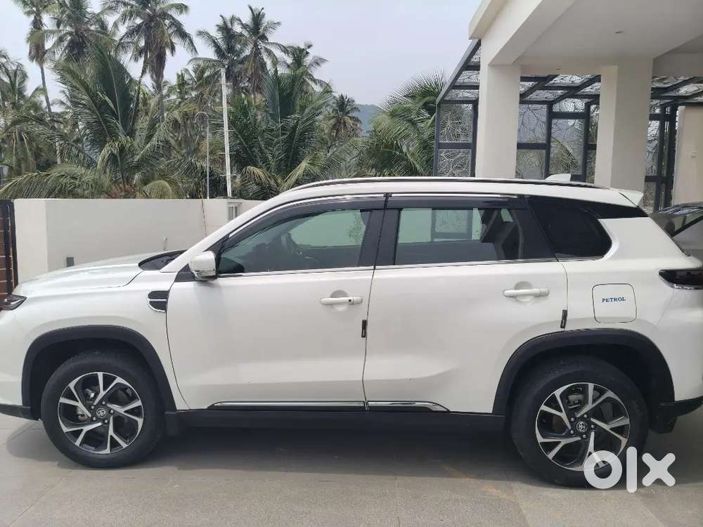 Toyota Urban Cruiser Hyryder 2024 Petrol 15500 Km Driven