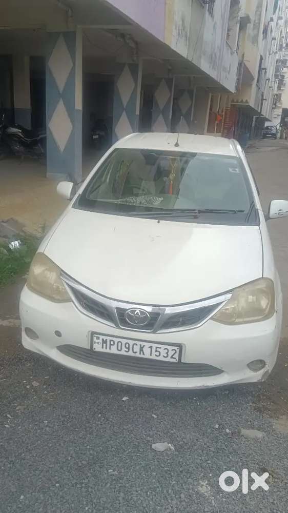 Toyota Etios G Petrol + Cng