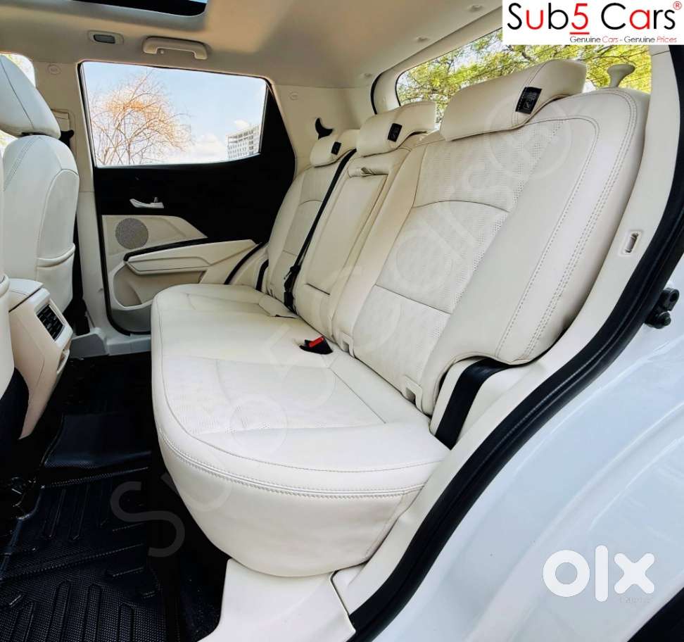 Mahindra Xuv 3xo Ax7l 1.2 Petrol At (pg), 2024, Petrol