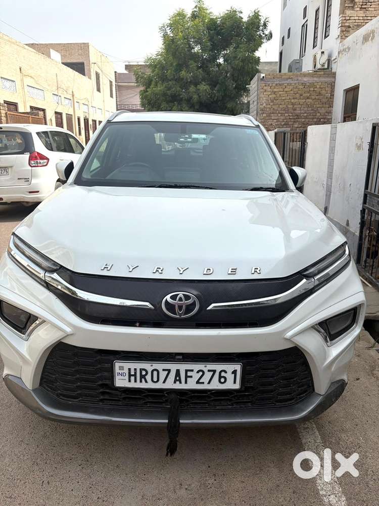 2023 Toyota Urban Cruiser Km Driven 100000