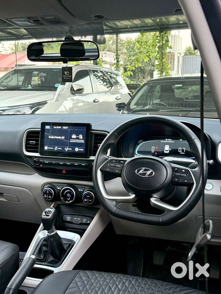 Hyundai Venue Sx (o) Mt 1.5 Diesel, 2023, Diesel