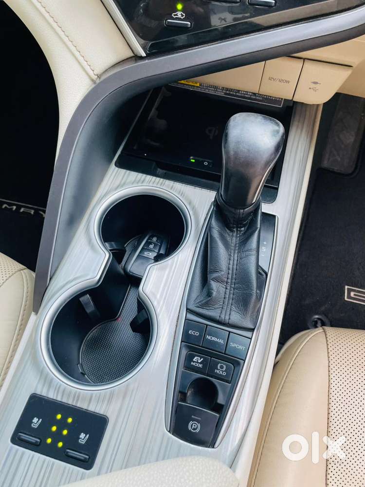 Toyota Camry Hybrid, 2020, Petrol