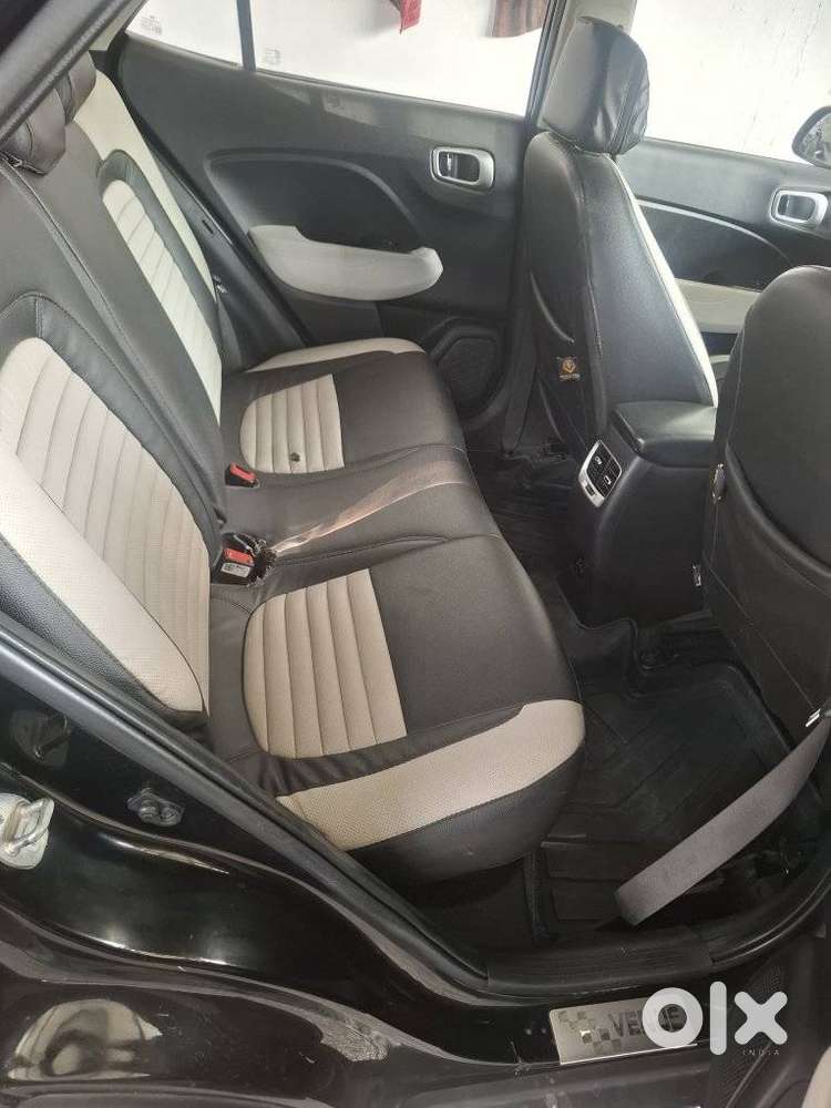 Hyundai Venue Sx Mt, 2023, Diesel