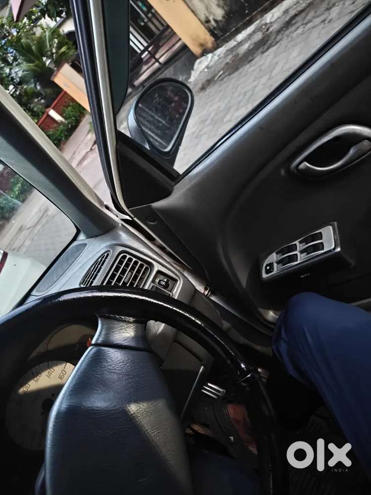 Maruti Suzuki Alto 2005 Manual With Km Driven