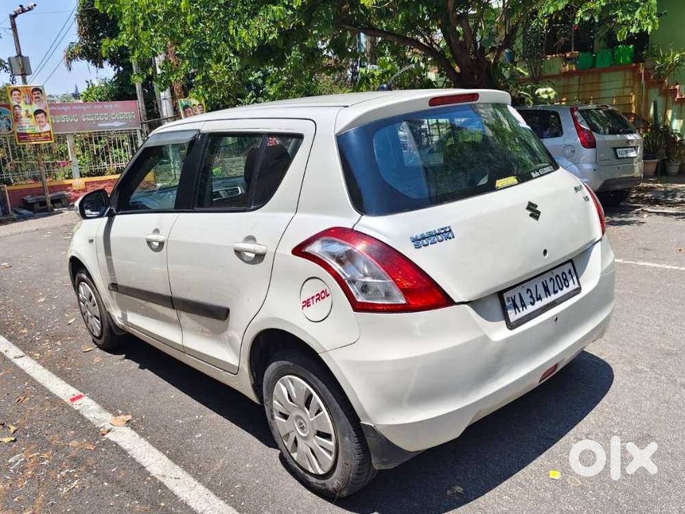 Maruti Suzuki Swift Vxi + Manual, 2012, Petrol