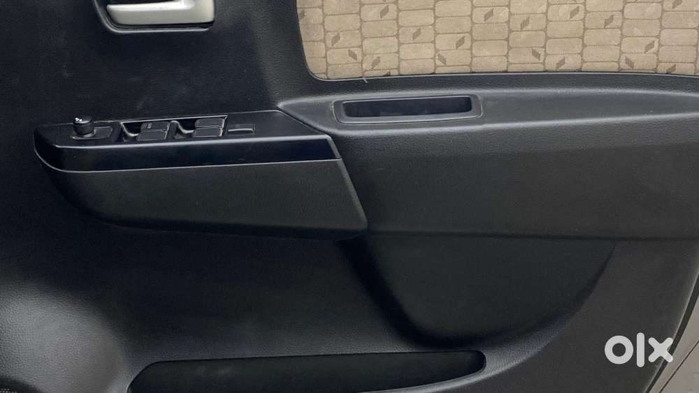 Maruti Suzuki Wagon R 1.0 Vxi, 2017, Petrol