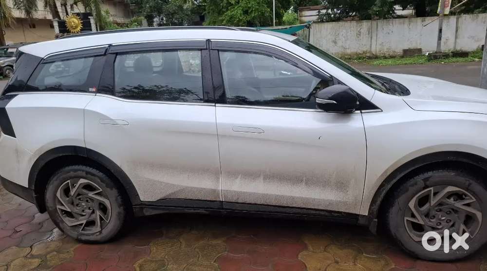 Mahindra Xuv 7xo Ax7 2026