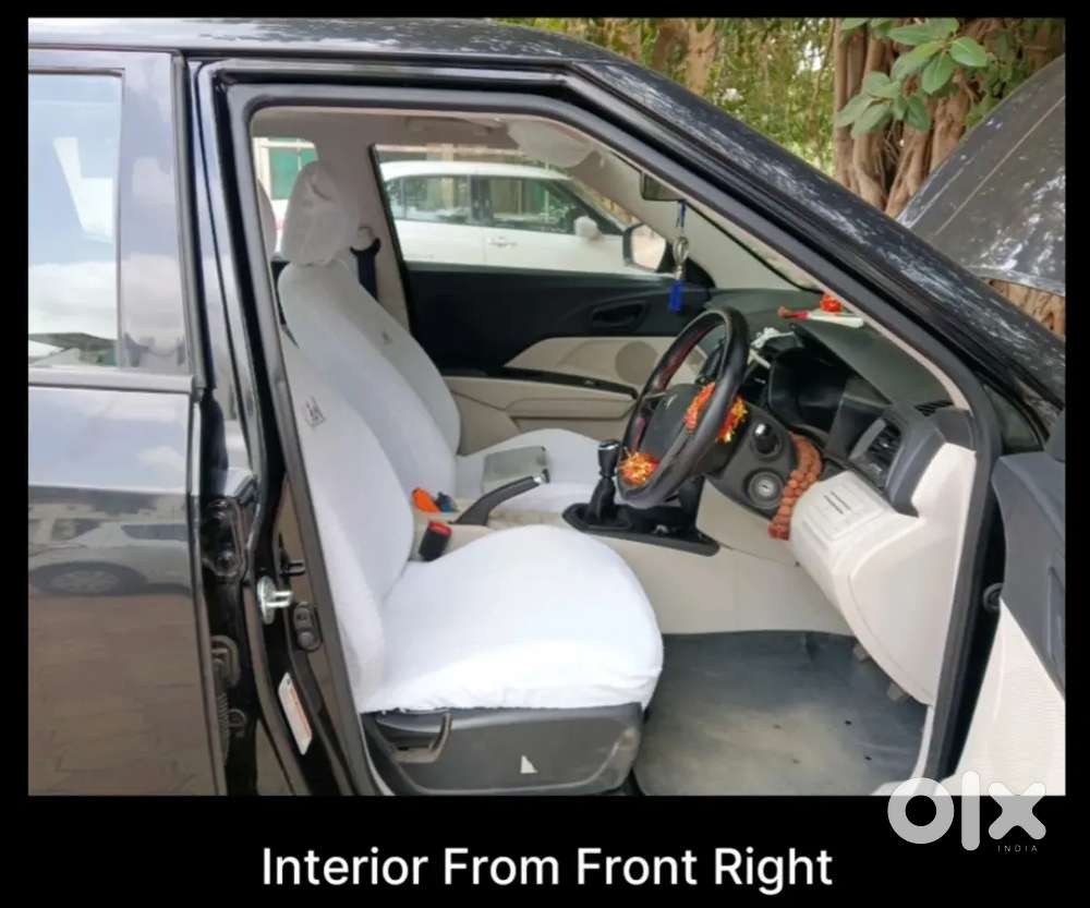 Mahindra Xuv300 2023 Petrol Variant W2