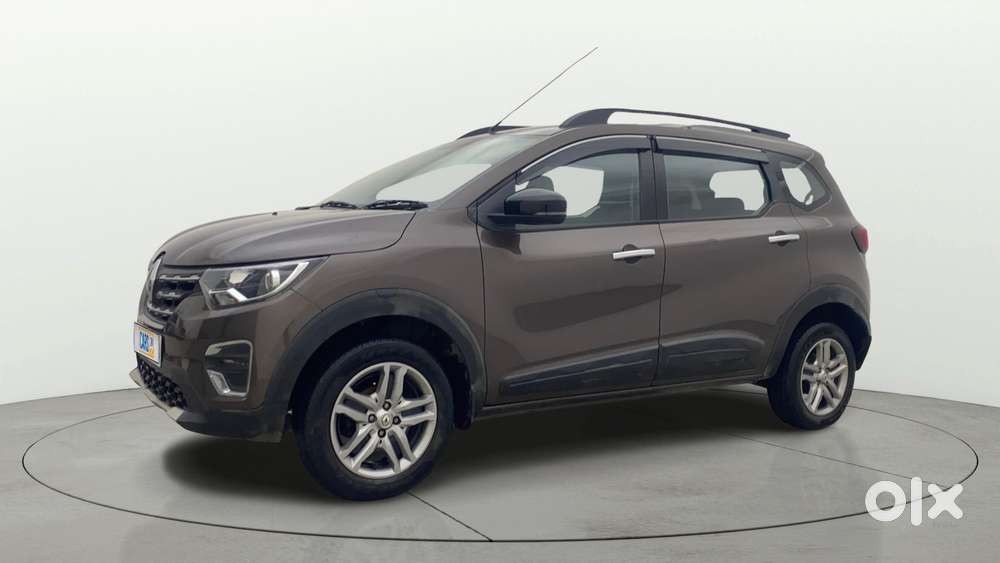 Renault Triber Rxz, 2023, Petrol