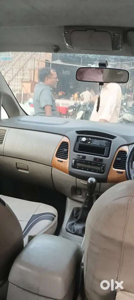 Toyota Innova 2.5 V 2010