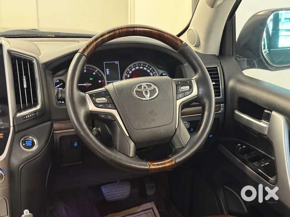 Toyota Land Cruiser [ ] 4.5 Vx Lc 200, 2017, Diesel